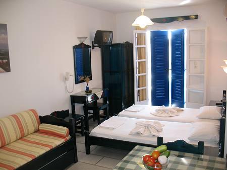 Naxos Studios Apartments Flora in Agia Anna